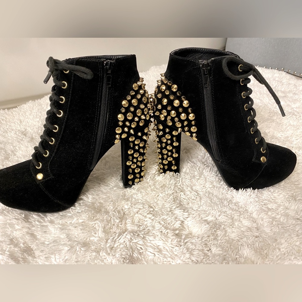 Qupid Luxe studded platform boots!
